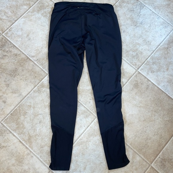 2(X)ist lot of 2 leggings.  Size Medium. - Picture 4 of 8